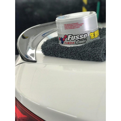 SOFT99 Fusso Coat 12 Months Light Wax - wosk do jasnych lakierów SOFT99 Fusso Coat 12 Months Light Wax - wosk do jasnych lakierów