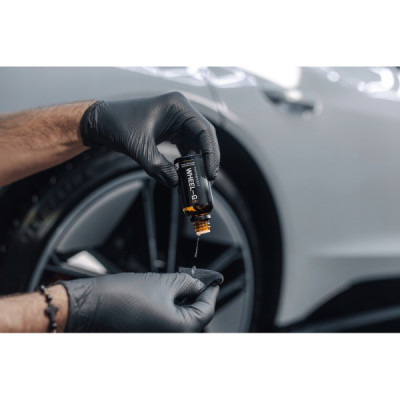 FX Protect Wheel-G B-2 15 ml - powłoka ceramiczna do zabezpieczenia felg z dodatkiem grafenu FX Protect Wheel-G B-2 15 ml - powłoka ceramiczna do zabezpieczenia felg z dodatkiem grafenu